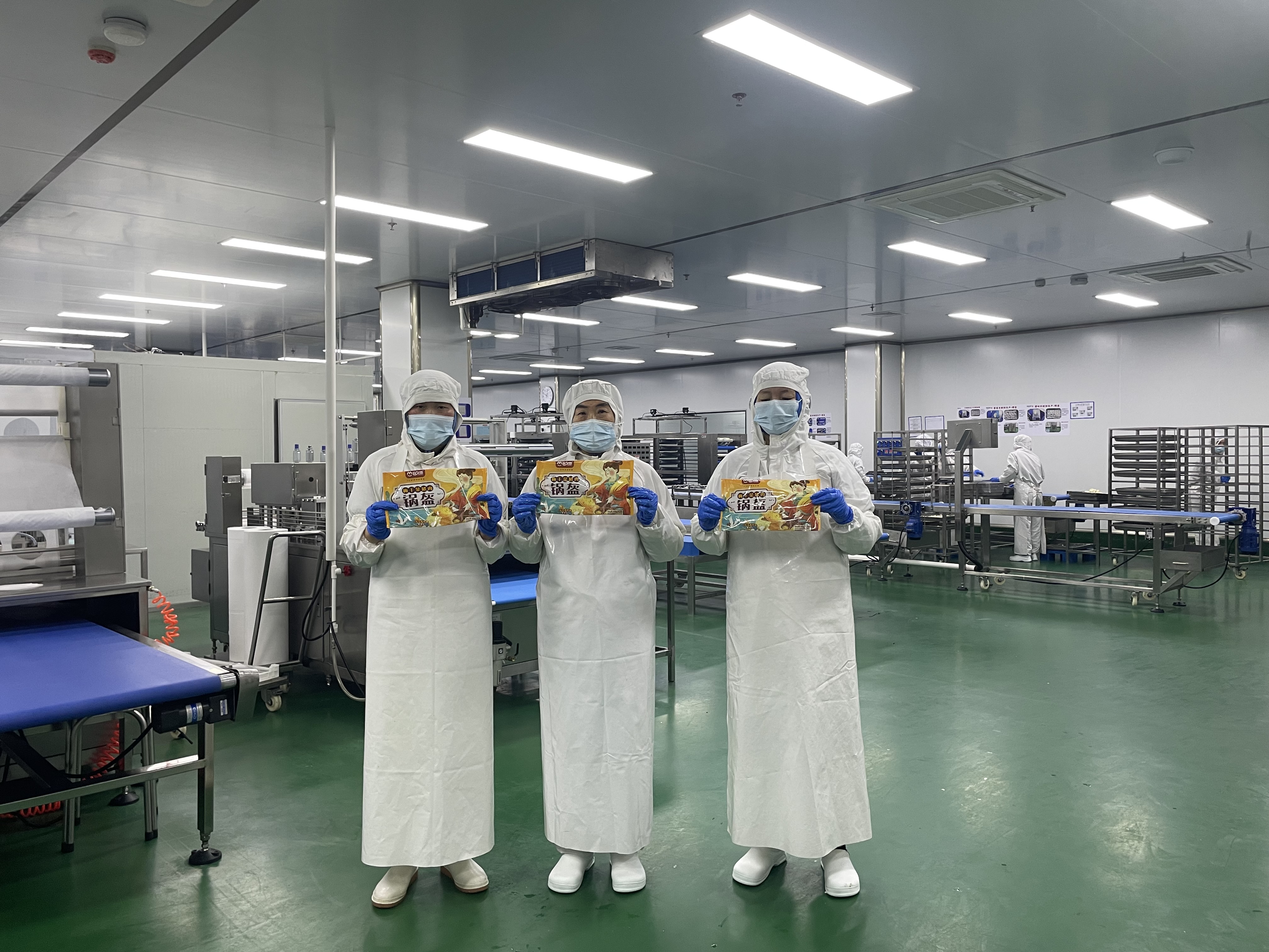 湖北粮全其美食品有限公司生产车间，现代化生产车间，配备先进的生产设备，严格的卫生标准，确保产品质量